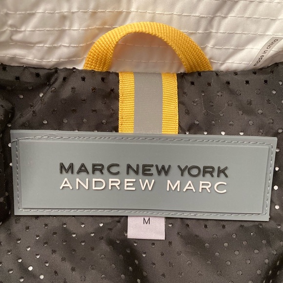 Andrew Marc white rain jacket with hidden hood. Beautiful detail. - Picture 2 of 6